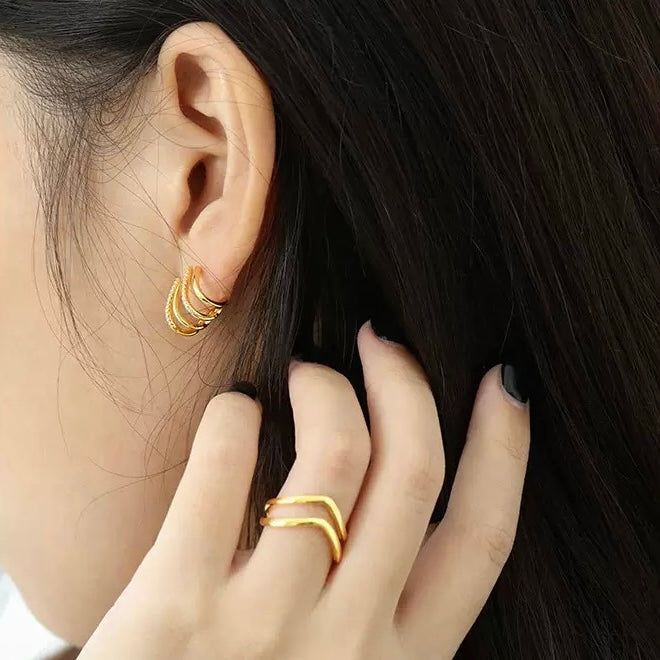 Twilight Curve Earrings