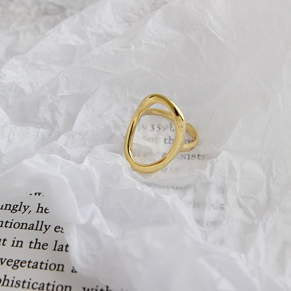 Silent Orbit Ring