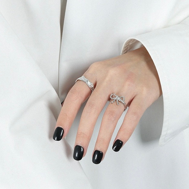 Tiny Bow Ring