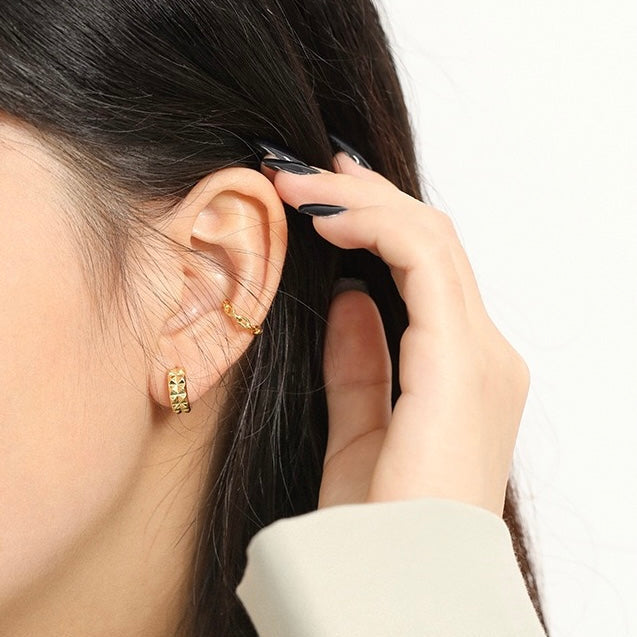 Sculpted Shine Hoops