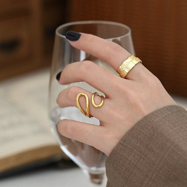 Nova Loop Ring