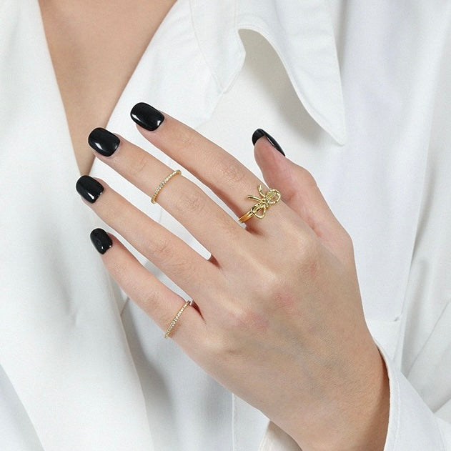 Tiny Bow Ring
