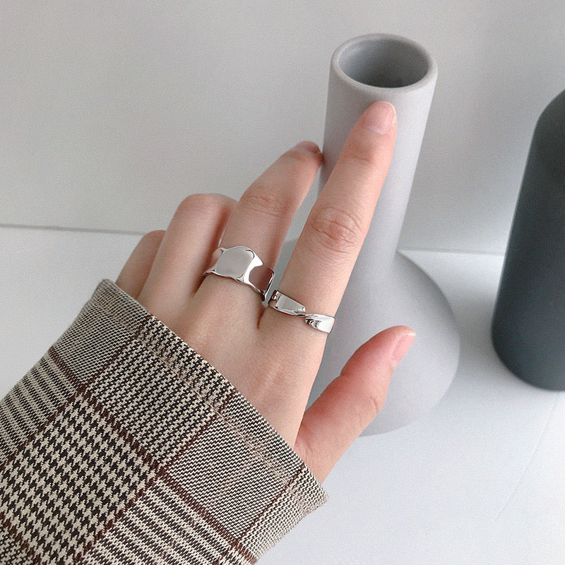 Möbius Magic Ring
