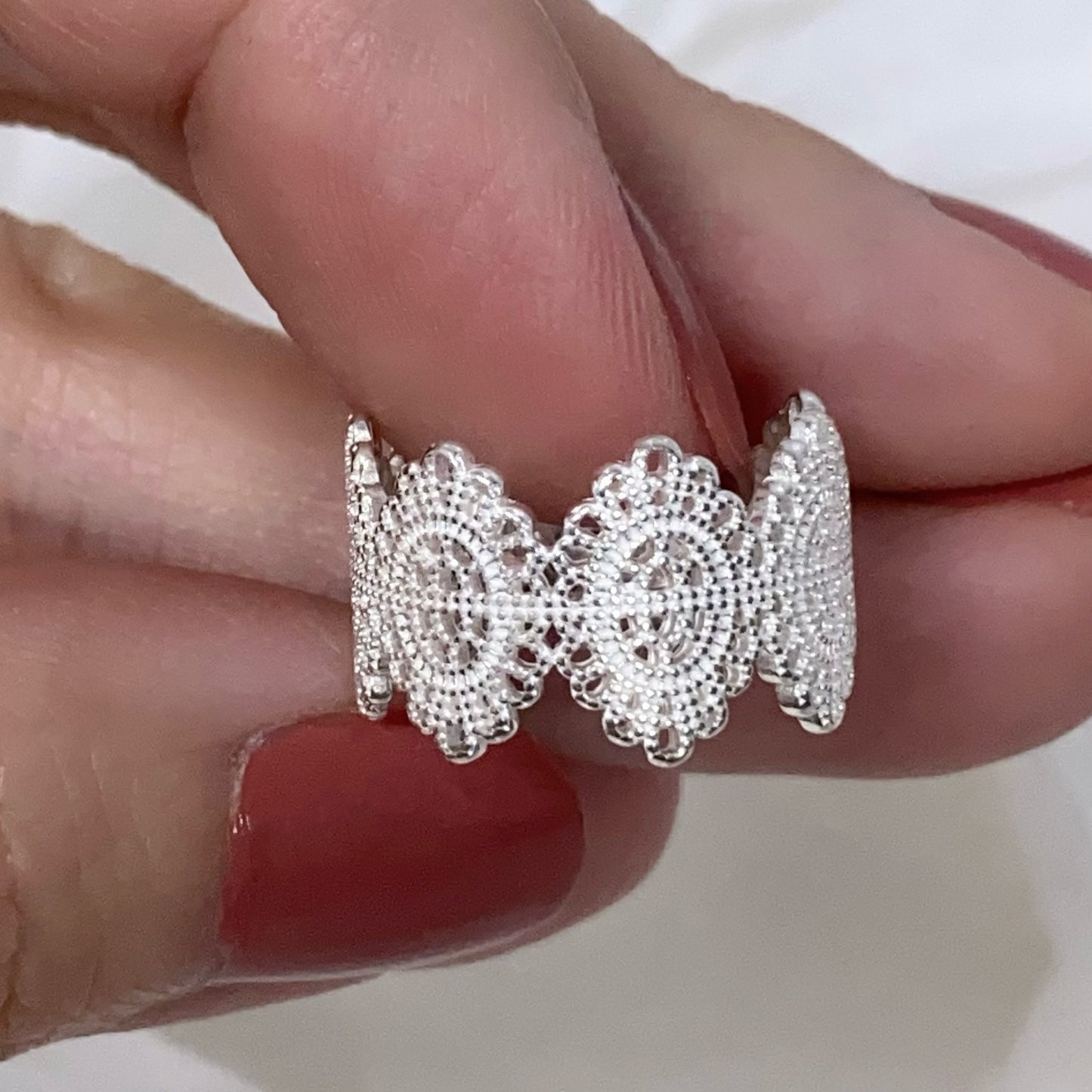 Graceful Hollow Weave Ring