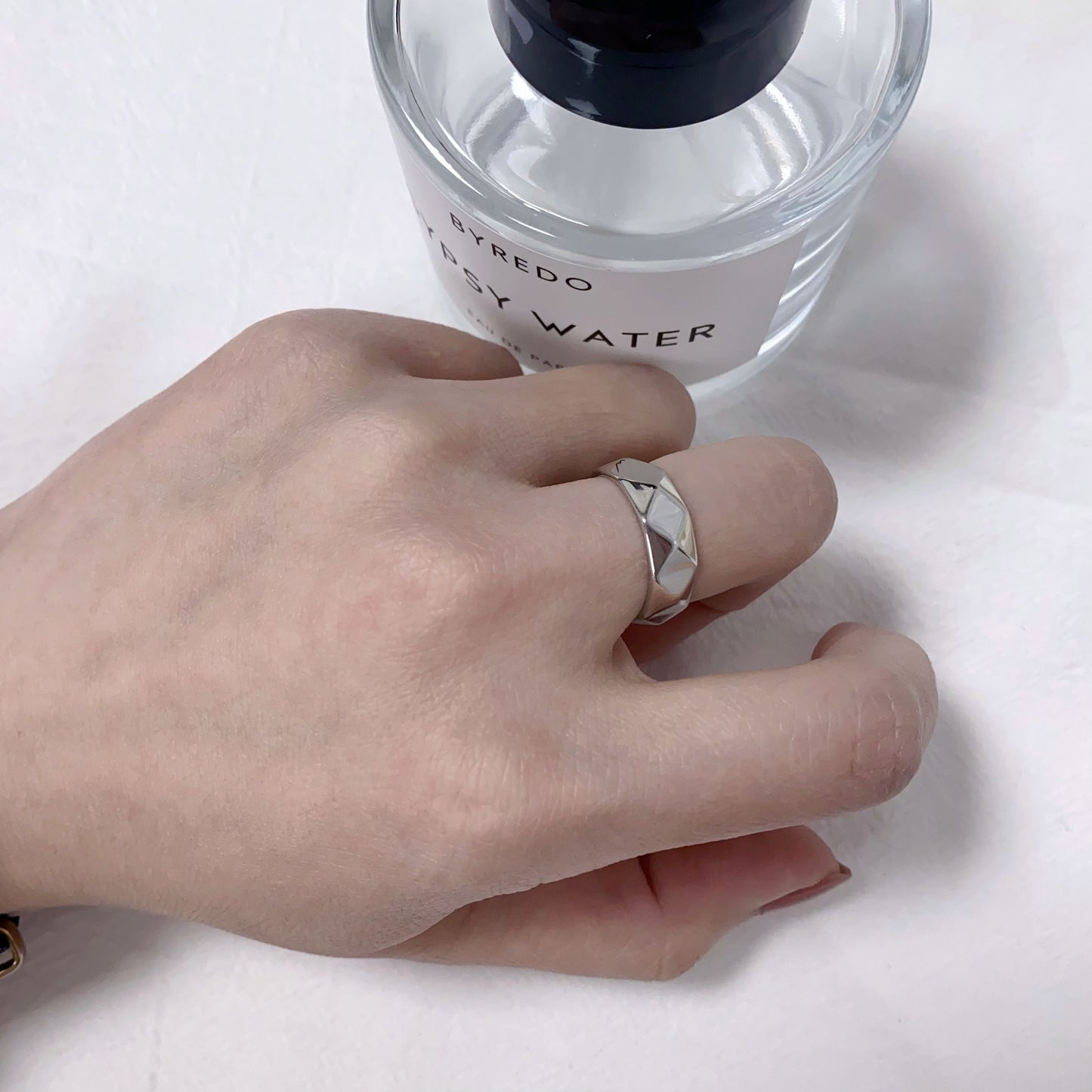 Multi-Facet Mirage Ring