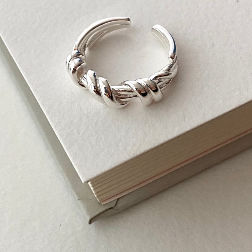 Eternal Knot Band