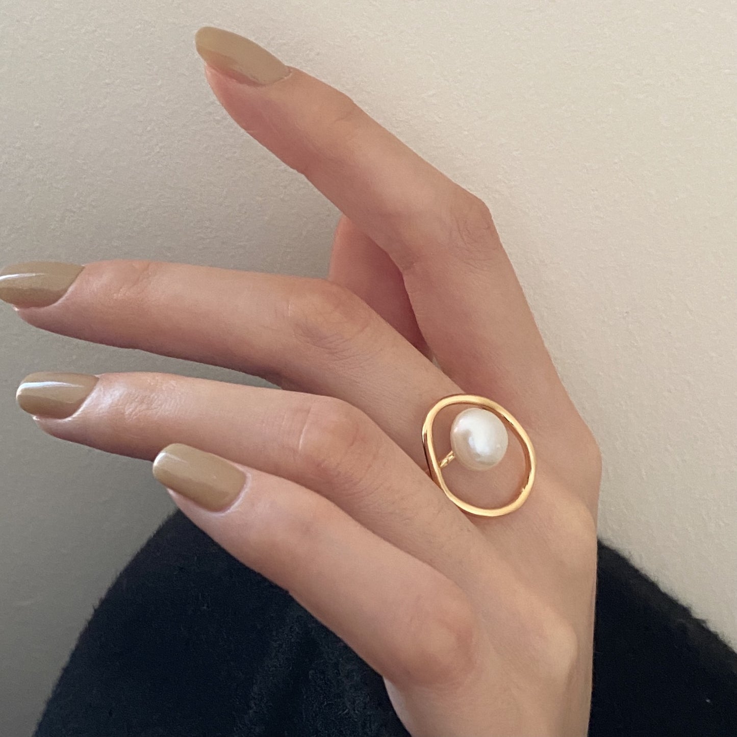 Geometric Pearl Ring