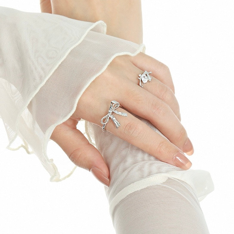 Muse Bow Ring