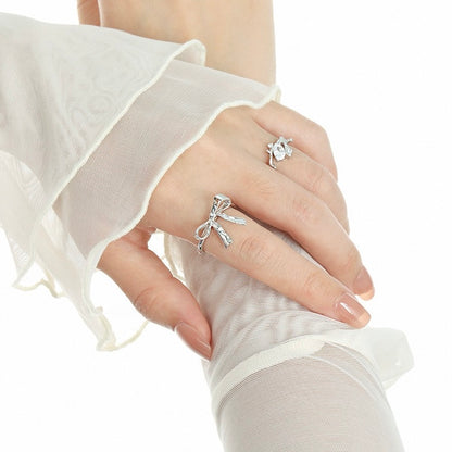 Muse Bow Ring