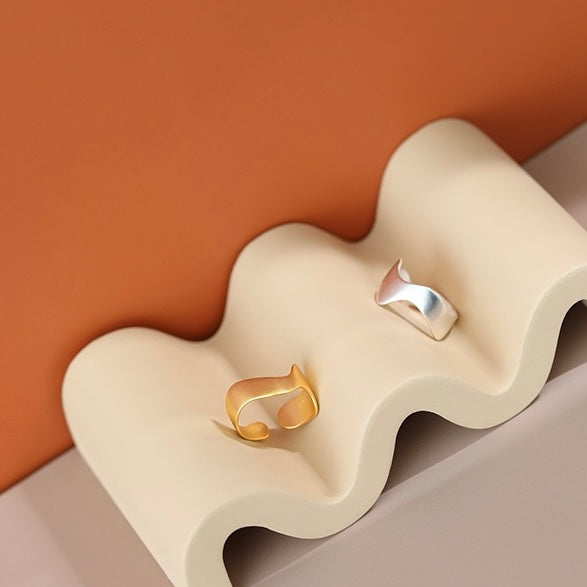 Ripple Curve Ring