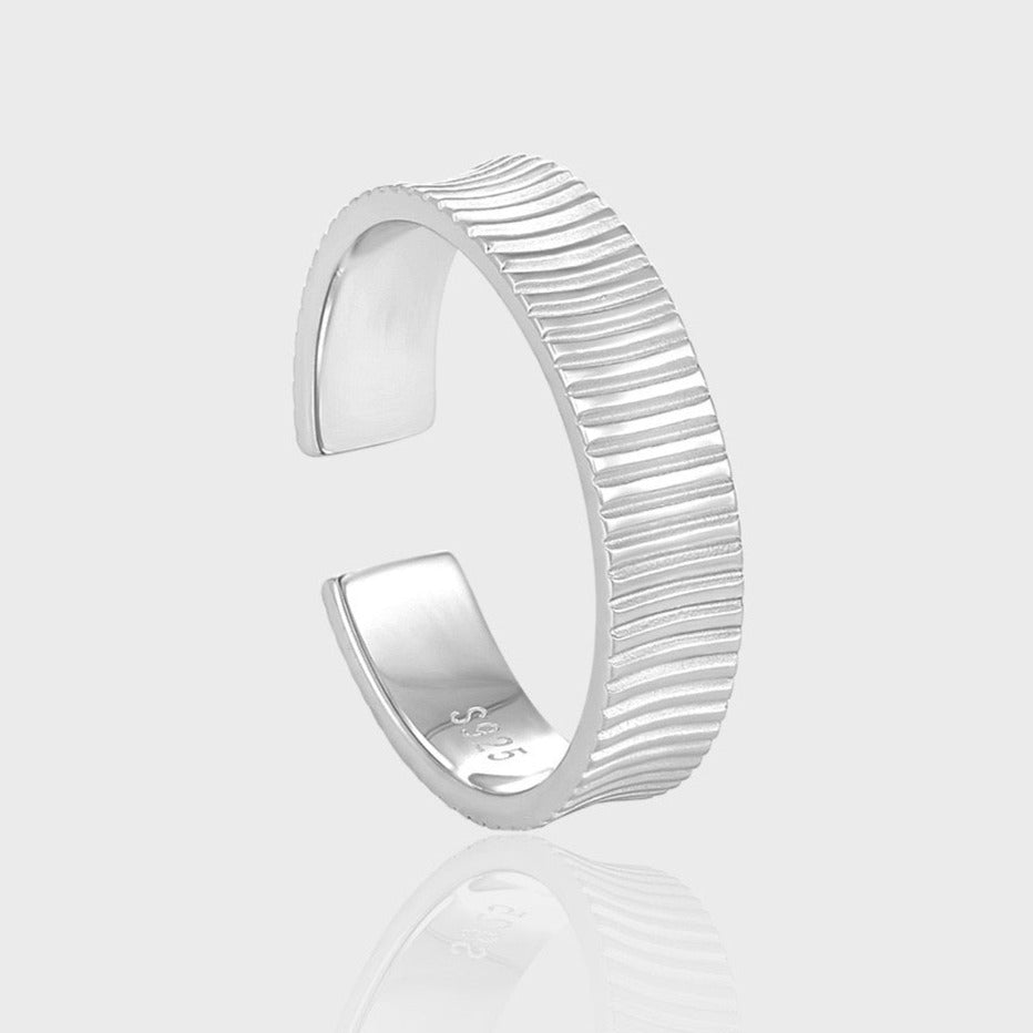 Vertical Vogue Ring