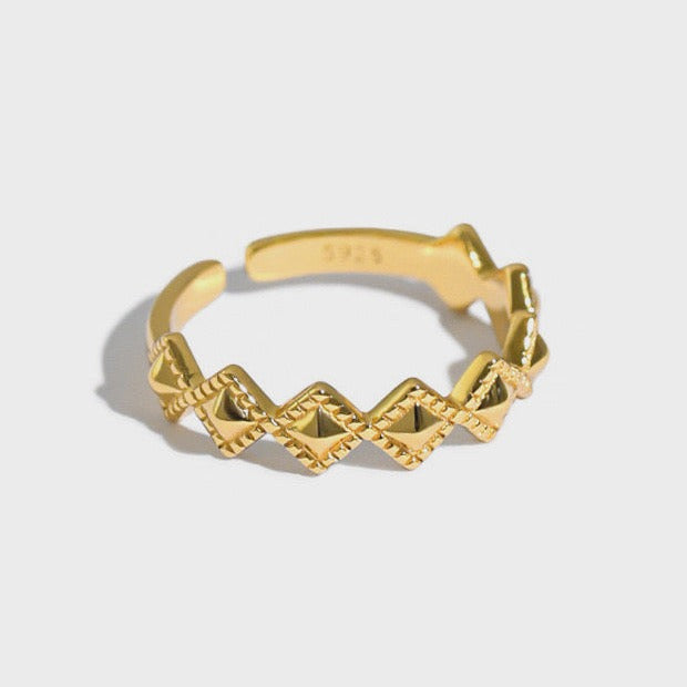 Waves Symphony Ring