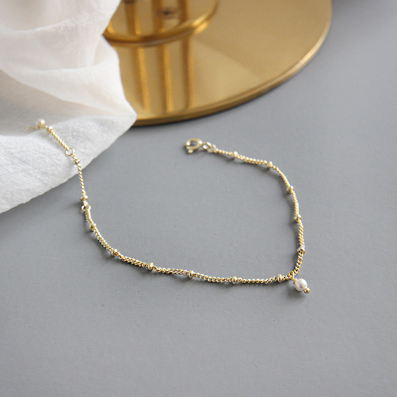 Minimalist Strand Bracelet