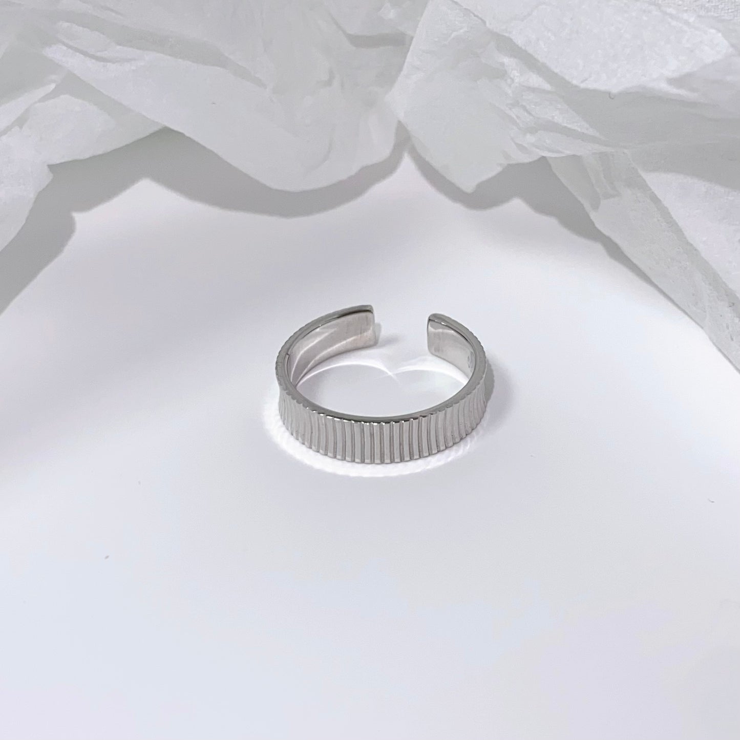 Vertical Vogue Ring